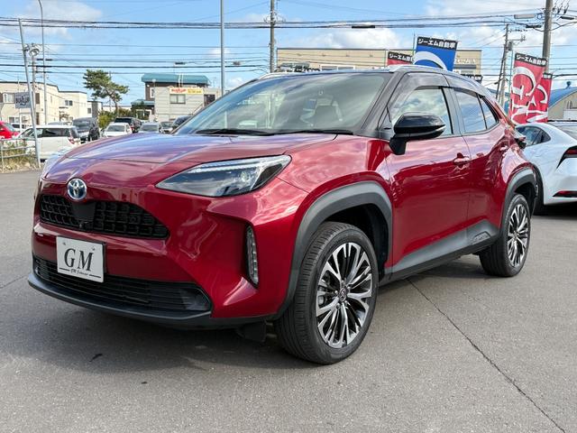 ヤリスクロス ハイブリッドＺ　４ＷＤ　トヨタコネクティッドナビＴＶ　全方位カメラ　スマートキー　ＥＴＣ　前後ドライブレコーダー　両側シートヒーター　パワーバックドア　ハーフレザーシート　パワーシート　クルーズコントロール（12枚目）