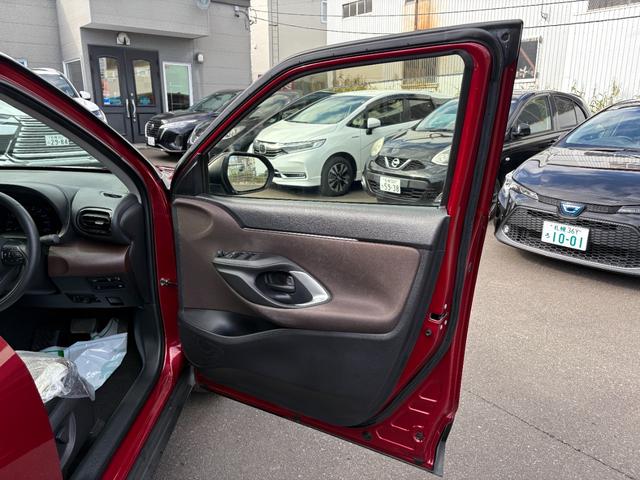 ヤリスクロス ハイブリッドＺ　４ＷＤ　トヨタコネクティッドナビＴＶ　全方位カメラ　スマートキー　ＥＴＣ　前後ドライブレコーダー　両側シートヒーター　パワーバックドア　ハーフレザーシート　パワーシート　クルーズコントロール（41枚目）