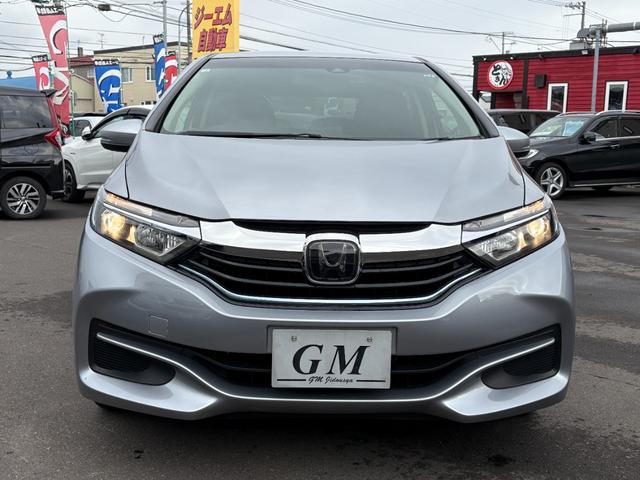 シャトル ハイブリッド ホンダセンシング 4WD 社外SDナビTV バックカメラ スマートキー ドライブレコーダー ETC ワイパーデアイサー ホンダセンシング クルーズコントロール(2枚目)