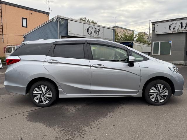 シャトル ハイブリッド ホンダセンシング 4WD 社外SDナビTV バックカメラ スマートキー ドライブレコーダー ETC ワイパーデアイサー ホンダセンシング クルーズコントロール(5枚目)