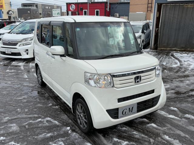 Ｎ－ＢＯＸ Ｇ　ターボＳＳパッケージ　４ＷＤ　ユーザー下取り車　スマートキー　社外ＳＤナビＴＶ　バックカメラ　エンジンスターター　　ＨＩＤヘッドライト　両側パワースライドドア　クルーズコントロール（4枚目）
