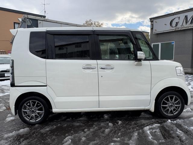 Ｎ－ＢＯＸ Ｇ　ターボＳＳパッケージ　４ＷＤ　ユーザー下取り車　スマートキー　社外ＳＤナビＴＶ　バックカメラ　エンジンスターター　　ＨＩＤヘッドライト　両側パワースライドドア　クルーズコントロール（5枚目）