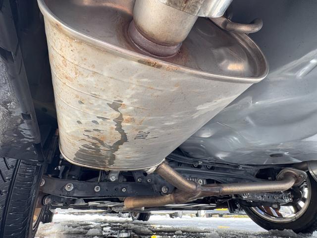 レヴォーグ １．６ＧＴアイサイト　Ｓスタイル　４ＷＤ　本州仕入れ　ワンオーナー　スマートキー　ＳＤナビＴＶ　バックカメラ　ＥＴＣ　パワーシート　アイサイト　クルーズコントロール　ＬＥＤヘッドライト（20枚目）