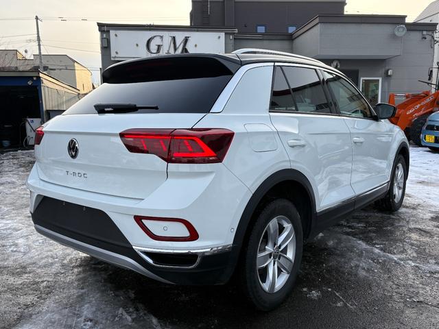 Ｔ－ロック ＴＳＩ　スタイル　ユーザー下取り車　純正メモリーナビ　バックカメラ　ＥＴＣ２．０　パーキングアシスト　アイドリングストップ　クルーズコントロール　パワーバックドア　ハーフレザーシート（6枚目）