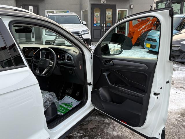Ｔ－ロック ＴＳＩ　スタイル　ユーザー下取り車　純正メモリーナビ　バックカメラ　ＥＴＣ２．０　パーキングアシスト　アイドリングストップ　クルーズコントロール　パワーバックドア　ハーフレザーシート（38枚目）