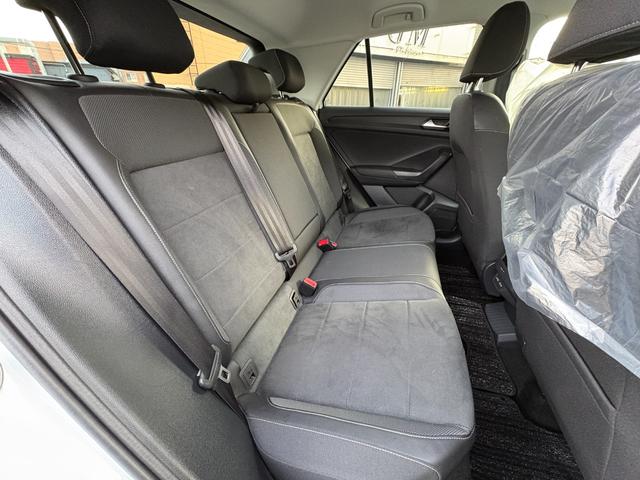 Ｔ－ロック ＴＳＩ　スタイル　ユーザー下取り車　純正メモリーナビ　バックカメラ　ＥＴＣ２．０　パーキングアシスト　アイドリングストップ　クルーズコントロール　パワーバックドア　ハーフレザーシート（45枚目）