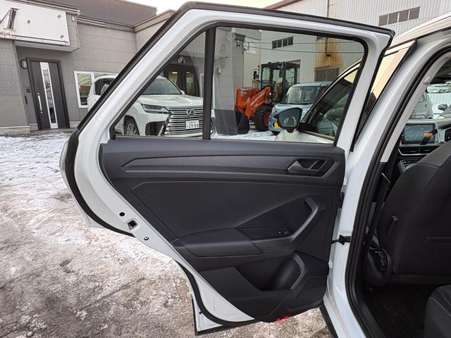 Ｔ－ロック ＴＳＩ　スタイル　ユーザー下取り車　純正メモリーナビ　バックカメラ　ＥＴＣ２．０　パーキングアシスト　アイドリングストップ　クルーズコントロール　パワーバックドア　ハーフレザーシート（46枚目）