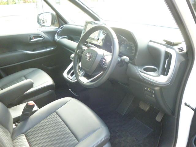 ノア Ｓ－Ｚ　４ＷＤ　ナビ　フルセグＴＶ　ＥＴＣ　両側パワスラ　寒冷地仕様（9枚目）