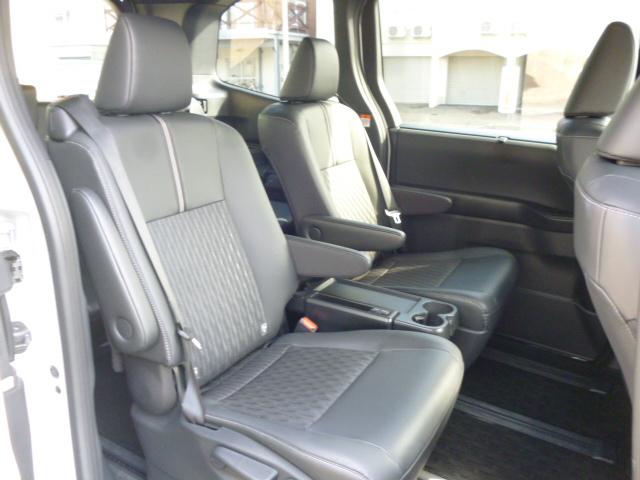 ノア Ｓ－Ｚ　４ＷＤ　ナビ　フルセグＴＶ　ＥＴＣ　両側パワスラ　寒冷地仕様（17枚目）