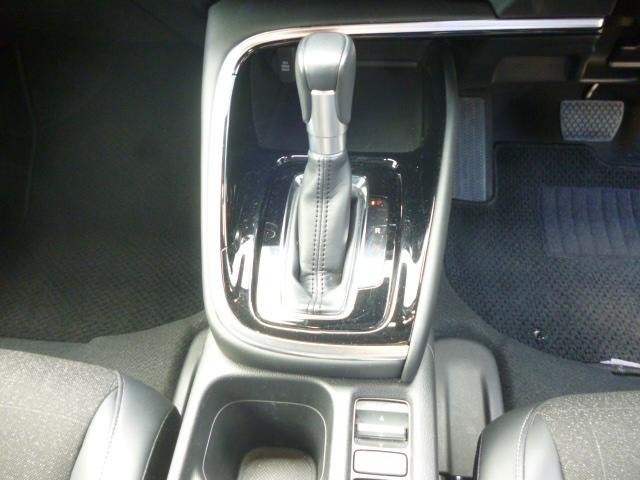 ヴェゼル ｅ：ＨＥＶ　Ｚ　４ＷＤ　ナビ　バックカメラ　ＥＴＣ（12枚目）