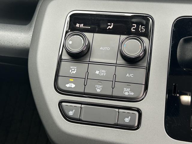 フリード クロスター　当社試乗車　純正１１．４インチナビ　前後ドラレコ　夏冬タイヤ付　ＴＶフル　リアカメラ　ＥＴＣ（17枚目）