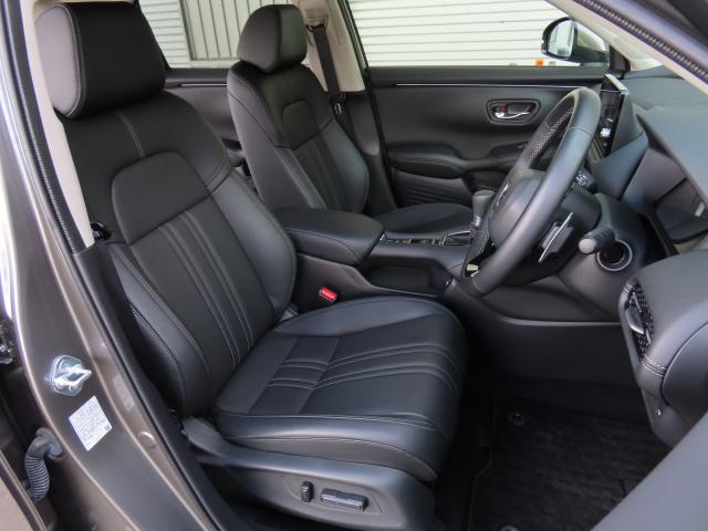 ZR-V Z デモカーUP 4WD コネクト MBカメラ 前後ドラレコ 冬タイヤSET メモリーナビ ETC 革シート アルミホイール フルセグ 電動リアゲート シートヒーター オートクルーズコントロール エアコン(20枚目)