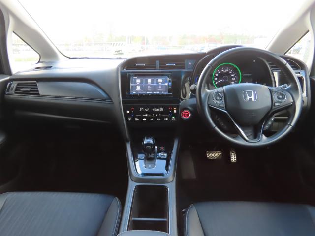 シャトル ハイブリッドZホンダセンシング ワンオーナー 4WD ナビ エンスタ(14枚目)