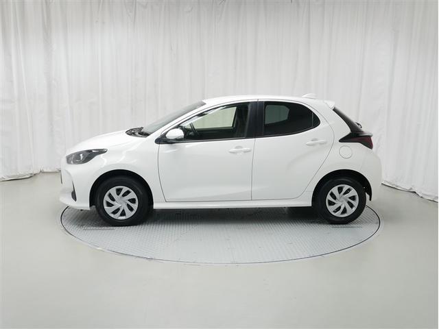 ヤリス Ｘ　４ＷＤ　メモリーナビ　バックカメラ　衝突被害軽減システム　ＥＴＣ（2枚目）