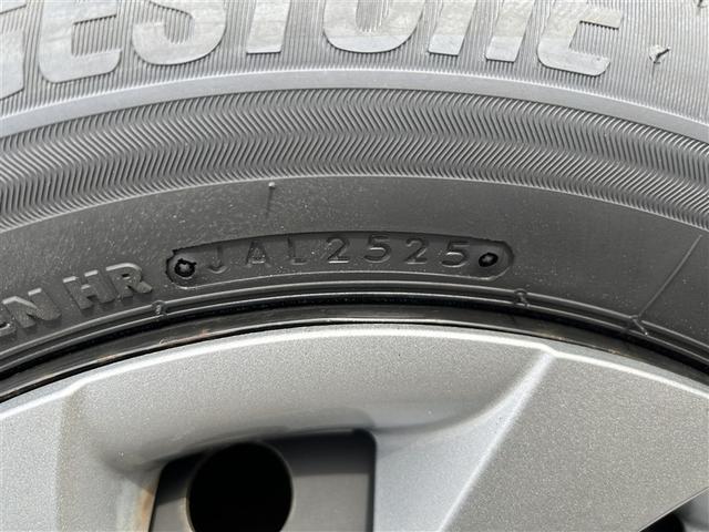 ヤリス Ｘ　４ＷＤ　メモリーナビ　バックカメラ　衝突被害軽減システム　ＥＴＣ（10枚目）