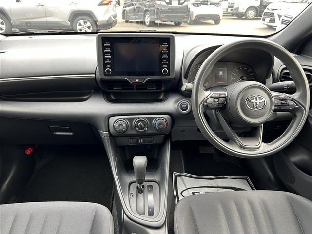 ヤリス Ｘ　４ＷＤ　メモリーナビ　バックカメラ　衝突被害軽減システム　ＥＴＣ（13枚目）