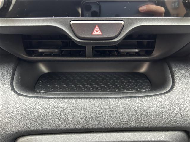 ヤリス Ｘ　４ＷＤ　メモリーナビ　バックカメラ　衝突被害軽減システム　ＥＴＣ（23枚目）