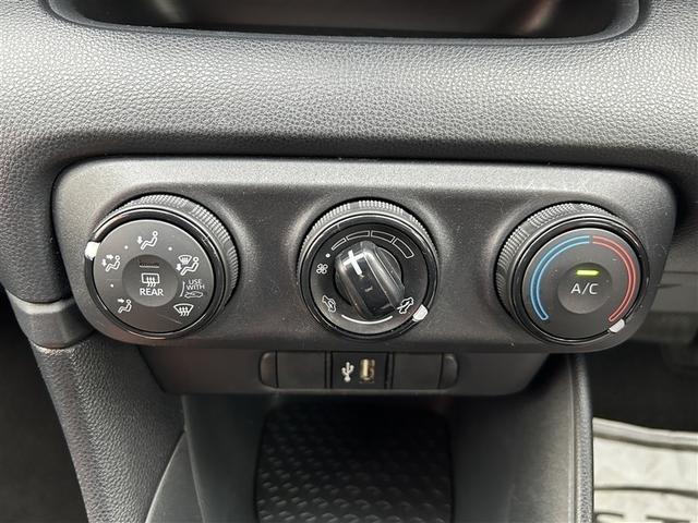 ヤリス Ｘ　４ＷＤ　メモリーナビ　バックカメラ　衝突被害軽減システム　ＥＴＣ（24枚目）