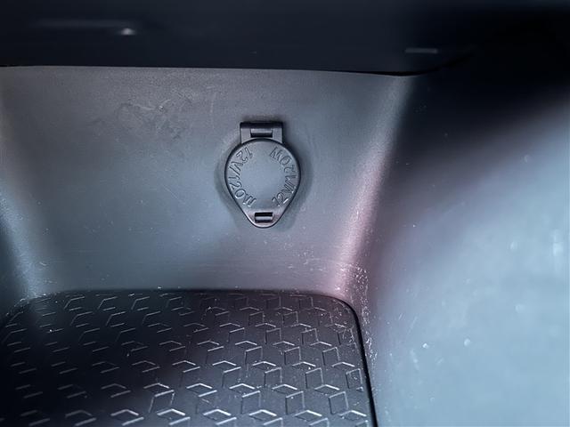 ヤリス Ｘ　４ＷＤ　メモリーナビ　バックカメラ　衝突被害軽減システム　ＥＴＣ（26枚目）