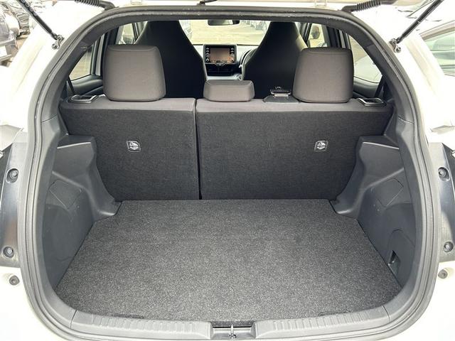 ヤリス Ｘ　４ＷＤ　メモリーナビ　バックカメラ　衝突被害軽減システム　ＥＴＣ（35枚目）