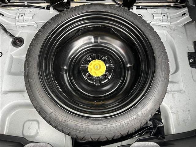 ヤリス Ｘ　４ＷＤ　メモリーナビ　バックカメラ　衝突被害軽減システム　ＥＴＣ（37枚目）