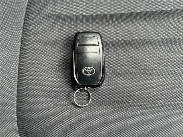 ヤリス Ｘ　４ＷＤ　メモリーナビ　バックカメラ　衝突被害軽減システム　ＥＴＣ（40枚目）