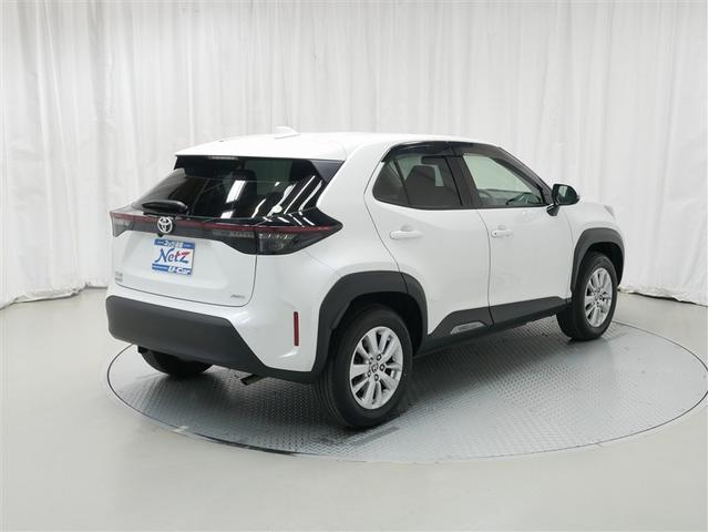 ヤリスクロス Ｇ　４ＷＤ　フルセグ　メモリーナビ　バックカメラ　衝突被害軽減システム　ＬＥＤヘッドランプ（3枚目）