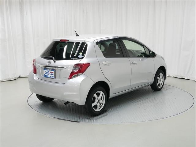 ヴィッツ Ｆ　４ＷＤ　フルセグ　メモリーナビ　衝突被害軽減システム（3枚目）