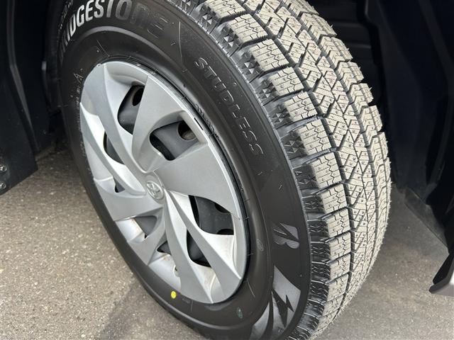 ヤリス Ｘ　４ＷＤ　メモリーナビ　バックカメラ　衝突被害軽減システム　ＥＴＣ（9枚目）