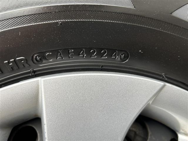 ヤリス Ｘ　４ＷＤ　メモリーナビ　バックカメラ　衝突被害軽減システム　ＥＴＣ（10枚目）