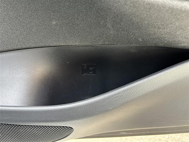 ヤリス X 4WD メモリーナビ バックカメラ 衝突被害軽減システム ETC(32枚目)