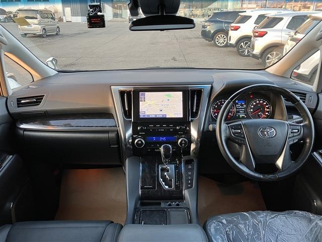 アルファード 2.5S Cパッケージ 4WD フルセグ メモリーナビ 後席モニター バックカメラ 衝突被害軽減システム ETC 両側電動スライド LEDヘッドランプ 乗車定員7人 記録簿 アイドリングストップ(2枚目)