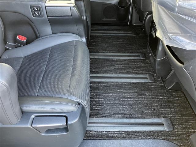 アルファード 2.5S Cパッケージ 4WD フルセグ メモリーナビ 後席モニター バックカメラ 衝突被害軽減システム ETC 両側電動スライド LEDヘッドランプ 乗車定員7人 記録簿 アイドリングストップ(5枚目)