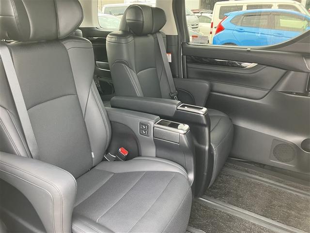 アルファードハイブリッド SR Cパッケージ 革シート サンルーフ 4WD フルセグ メモリーナビ 後席モニター バックカメラ 衝突被害軽減システム ETC 電動スライドドア LEDヘッドランプ 乗車定員7人 フルエアロ(6枚目)