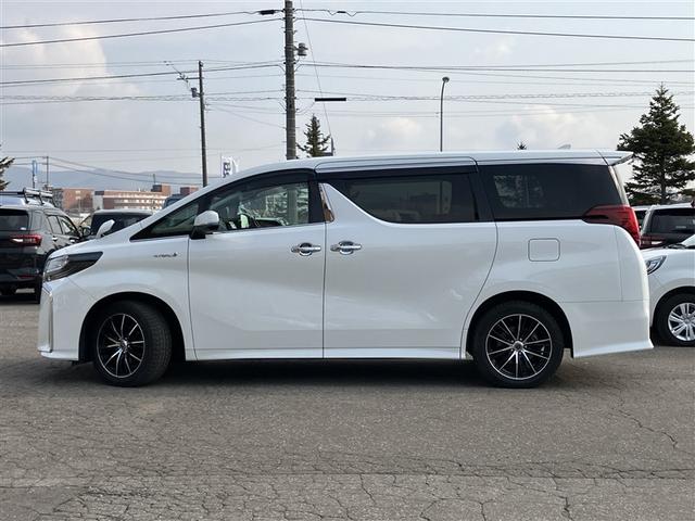 アルファードハイブリッド SR Cパッケージ 革シート サンルーフ 4WD フルセグ メモリーナビ 後席モニター バックカメラ 衝突被害軽減システム ETC 電動スライドドア LEDヘッドランプ 乗車定員7人 フルエアロ(33枚目)