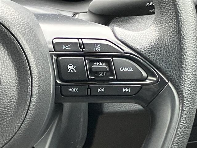 ヤリス Ｇ　４ＷＤ　バックカメラ　衝突被害軽減システム　記録簿（21枚目）