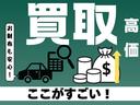 プリウス Ａツーリングセレクション　４ＷＤ　フルセグ　メモリーナビ　バックカメラ　衝突被害軽減システム　ＥＴＣ　ＬＥＤヘッドランプ　記録簿（4枚目）