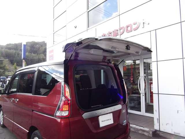セレナ ハイウェイスター　Ｖセレクション　２．０　ハイウェイスター　Ｖセレクション　４ＷＤ　大型後席モニター・プロパイロット・エマー（12枚目）