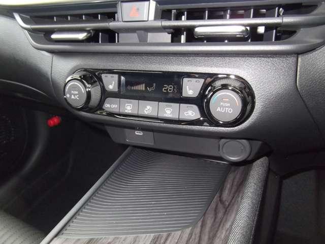 オーラ 1.2 G FOUR レザーエディション 4WD エマージェンシーブレーキ・VDC・レザーシ(19枚目)