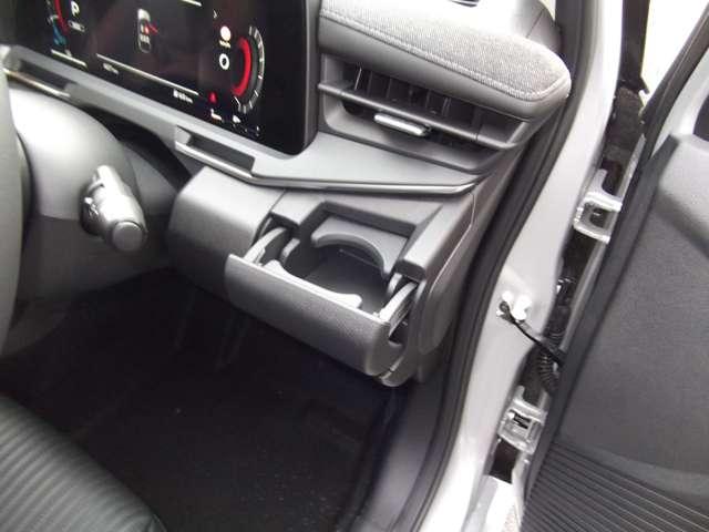 オーラ 1.2 G FOUR レザーエディション 4WD エマージェンシーブレーキ・VDC・レザーシ(20枚目)