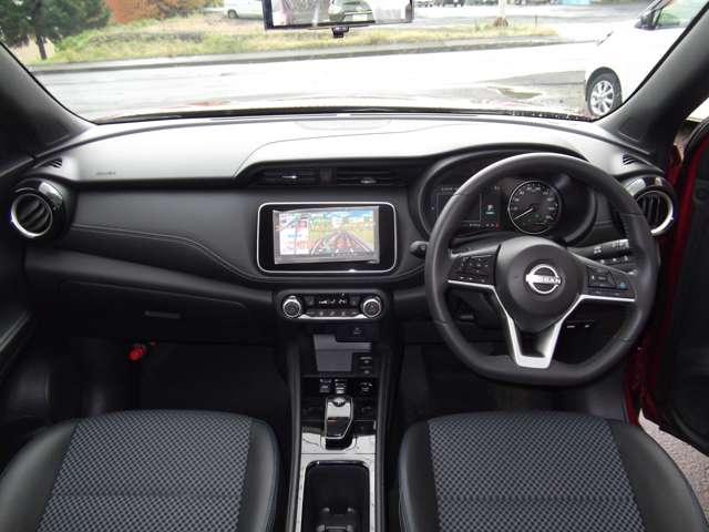 キックス Ｘ　ＦＯＵＲ　９０周年記念車　１．２　Ｘ　ＦＯＵＲ　９０周年記念車　（ｅ－ＰＯＷＥＲ）　４ＷＤ　プロパイロット・エマージェンシーブレーキ（3枚目）