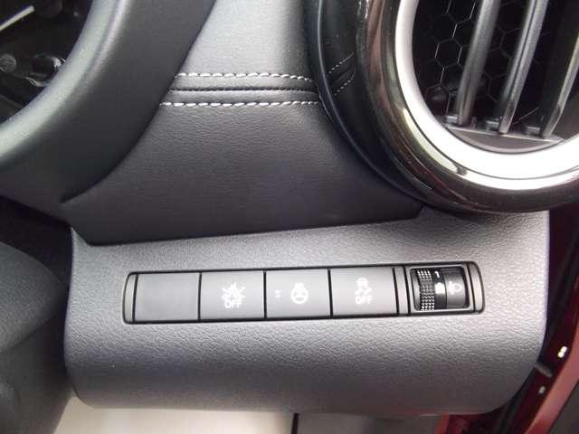 キックス Ｘ　ＦＯＵＲ　９０周年記念車　１．２　Ｘ　ＦＯＵＲ　９０周年記念車　（ｅ－ＰＯＷＥＲ）　４ＷＤ　プロパイロット・エマージェンシーブレーキ（7枚目）