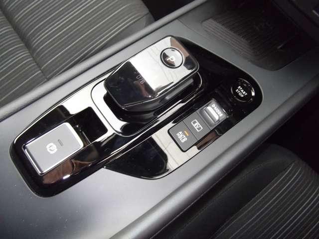 ノート Ｘ　ＦＯＵＲ　１．２　Ｘ　ＦＯＵＲ　４ＷＤ　メーカーオプションナビ・プロパイロット・（7枚目）