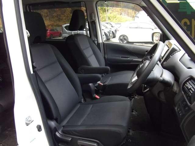 セレナ 2.0 XV 4WD エマージェンシーブレーキ・VDC・後席モニ(10枚目)