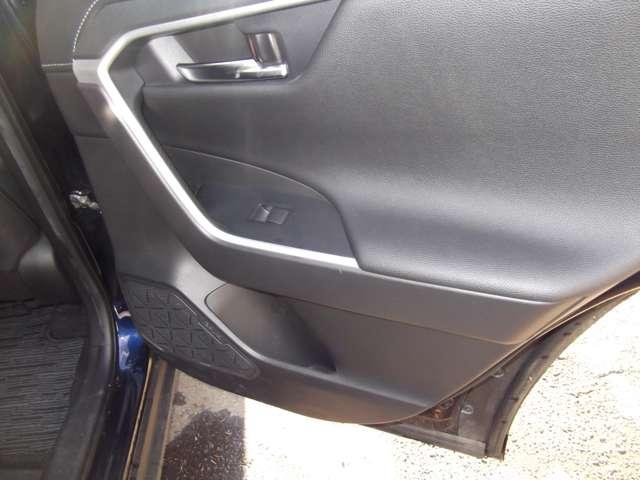 ＲＡＶ４ ２．０　Ｇ　Ｚパッケージ　４ＷＤ　ＰＣＳ（プリクラッシュセーフティ）・ＢＳＭ（ブラ（19枚目）