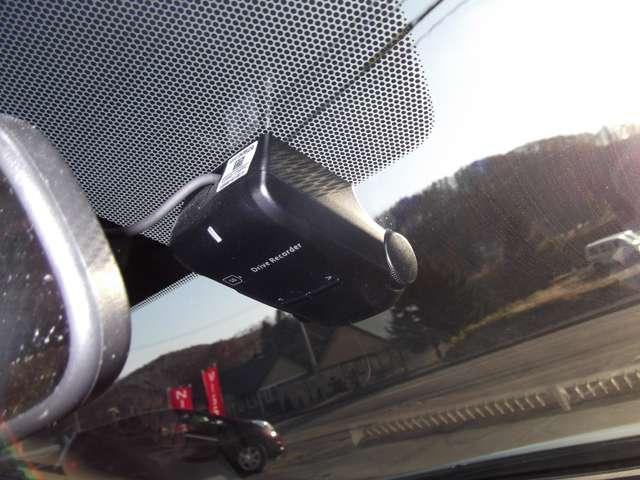 ノート １．２　Ｘ　ＦＯＵＲ　４ＷＤ　エマージェンシーブレーキ・ＶＤＣ・ＬＤＷ・ナビ（7枚目）