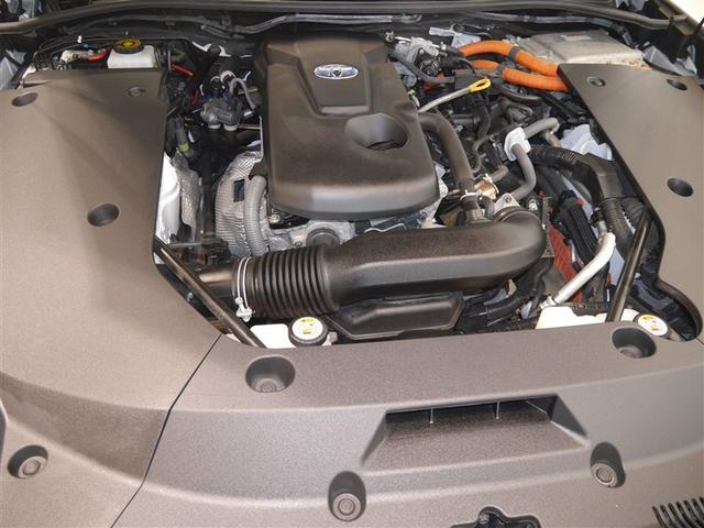 クラウンハイブリッド Ｓ　Ｆｏｕｒ　クルコン　地デジ　Ｂカメラ　電動シート　盗難防止装置　寒冷地　ＤＶＤ　ＬＥＤヘッド　スマートキー　アイドリングストップ　エアバッグ　ＡＢＳ　ＥＴＣ　ミュージックプレイヤー接続可　横滑り防止装置　４ＷＤ（10枚目）