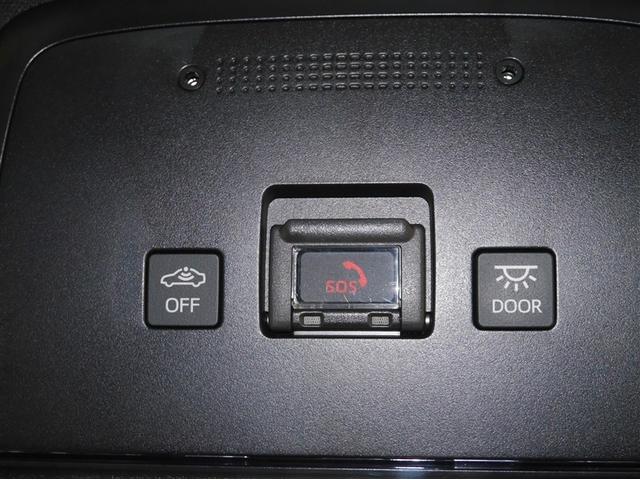 クラウンハイブリッド Ｓ　Ｆｏｕｒ　クルコン　地デジ　Ｂカメラ　電動シート　盗難防止装置　寒冷地　ＤＶＤ　ＬＥＤヘッド　スマートキー　アイドリングストップ　エアバッグ　ＡＢＳ　ＥＴＣ　ミュージックプレイヤー接続可　横滑り防止装置　４ＷＤ（22枚目）