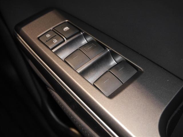 クラウンハイブリッド Ｓ　Ｆｏｕｒ　クルコン　地デジ　Ｂカメラ　電動シート　盗難防止装置　寒冷地　ＤＶＤ　ＬＥＤヘッド　スマートキー　アイドリングストップ　エアバッグ　ＡＢＳ　ＥＴＣ　ミュージックプレイヤー接続可　横滑り防止装置　４ＷＤ（32枚目）