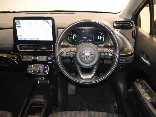 アクア Ｚ　クルコン　ドライブレコーダー　フルセグ　Ｂカメ　横滑り防止装置　盗難防止システム　スマートキー　ＥＴＣ　寒冷地仕様　ＡＣ１００Ｖ電源　ＡＷ　ミュージックプレイヤー接続可　メモリーナビ　オートエアコン（5枚目）